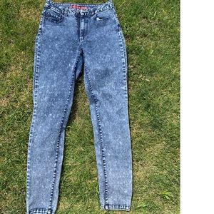 Dollhouse high waisted jeans size 7